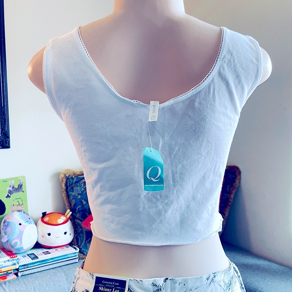 Crop Top - Picture 2 of 3